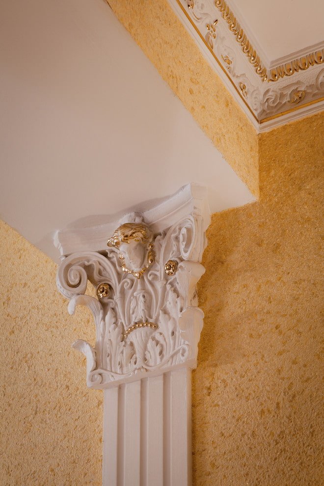colonna e carta da parati liquida