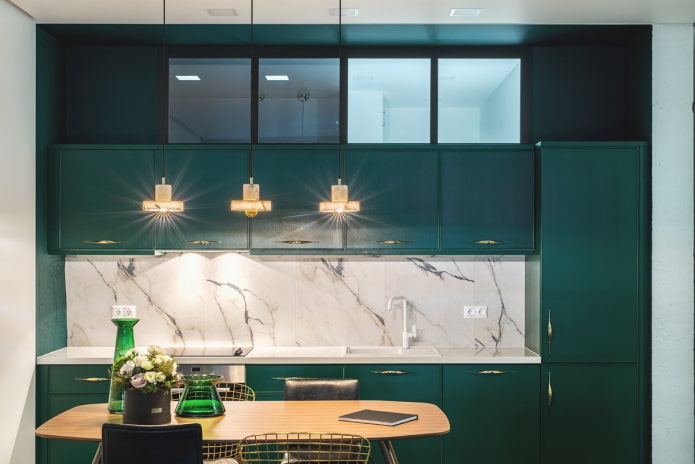 cucina smeraldo con oro