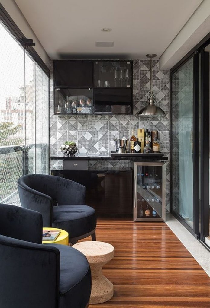 Bancone bar sul balcone