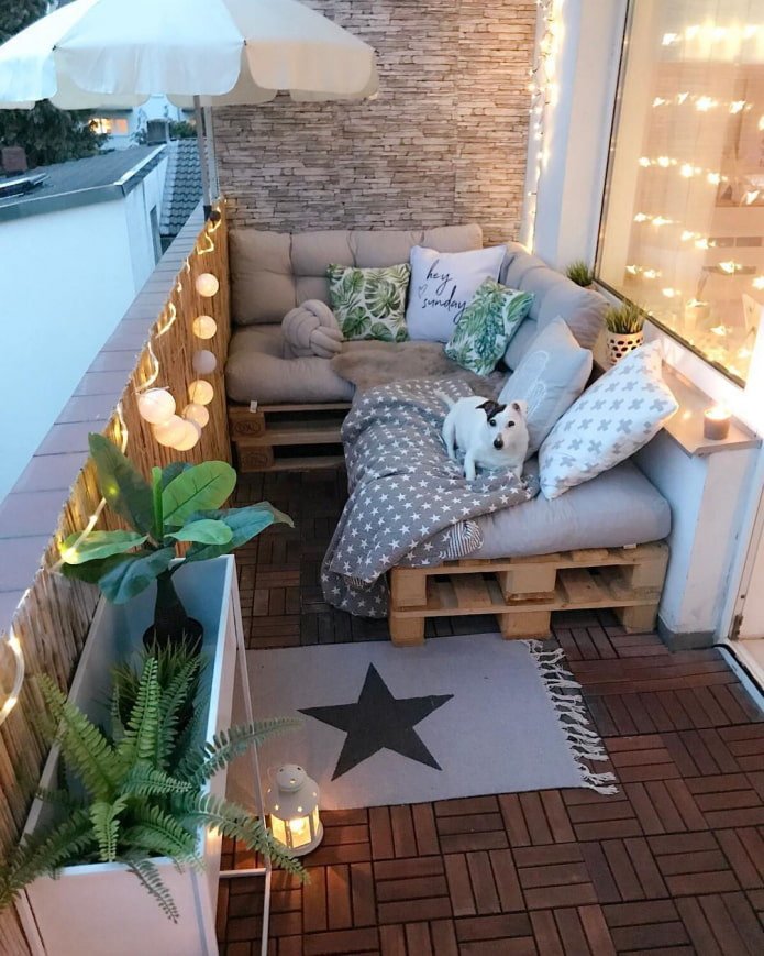 Ghirlande sul balcone